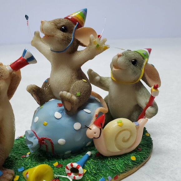 Charming Tails "Party Animals" Figurine Collectible - Picture 6 of 9